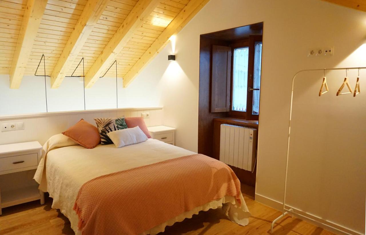 Apartamentos Turisticos El Penon Тапия-де-Касарьего Экстерьер фото